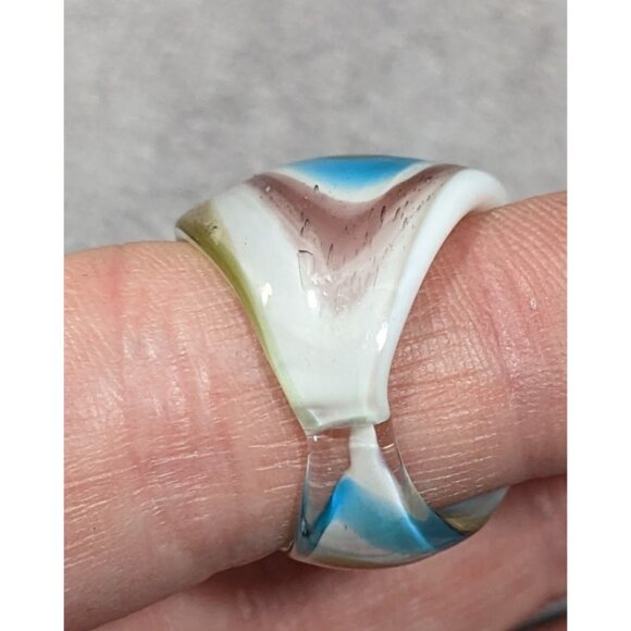 Lampwork Glass White Blue And Gold Tone Ring Size 7 - Picture 9 of 9